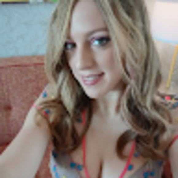 Meet your Posher, Mara - Picture 1 of 1